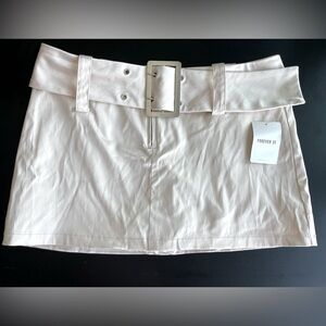 New with tags. Forever 21 skirt.